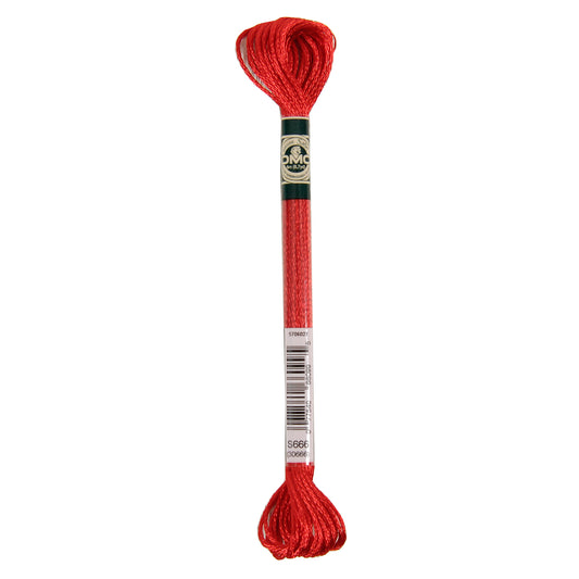 DMC Mouliné Satin splijtbaar borduurgaren 6 draads 8 meter - Kleur S666