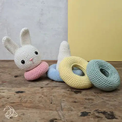 Hardicraft Haakpakket Stapelkonijn 22 cm